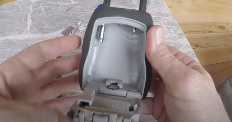 Step 3: Repeat the procedure with the remaining digits until the lock is unlocked.