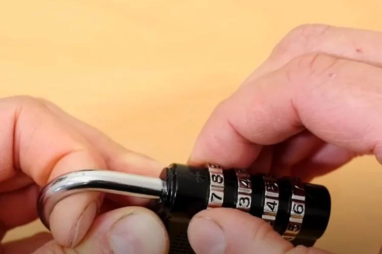 Step 2: Enter the combination's initial digit.